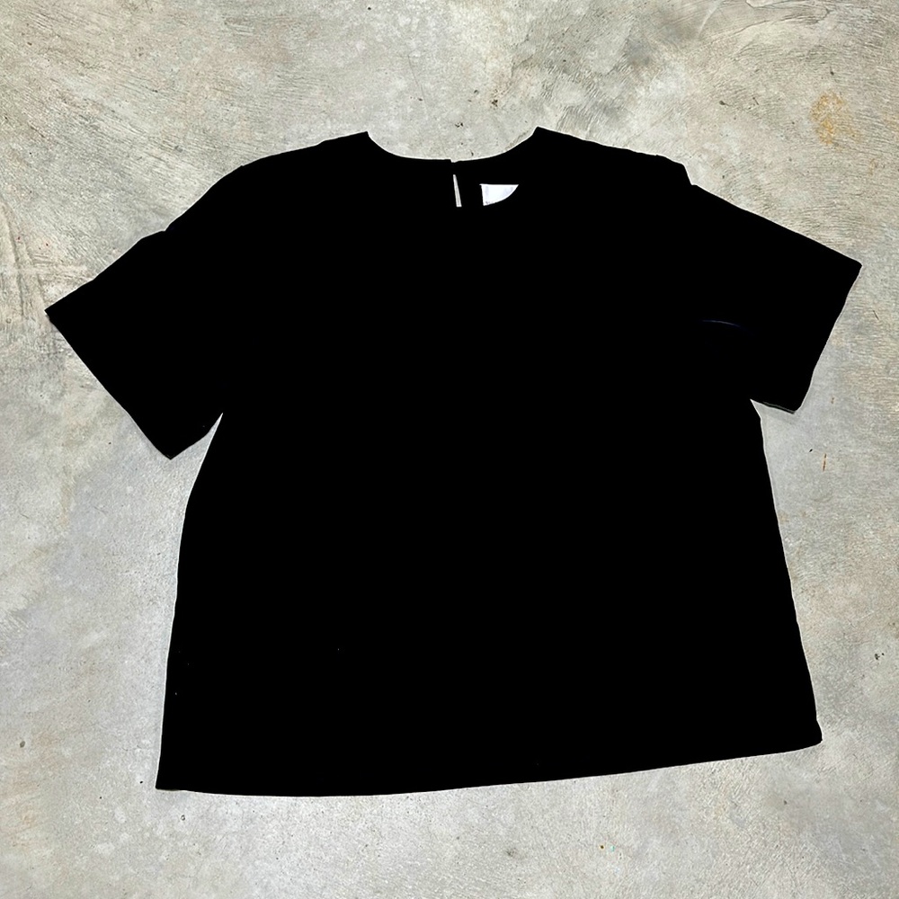 Black Susan Graver Style one button back top / Size XL‎ / A-66